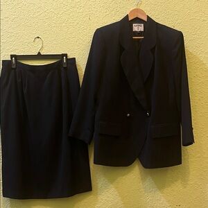 Women suit